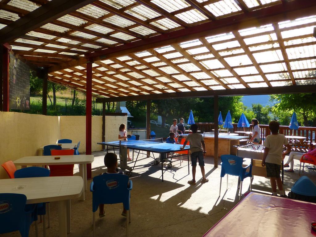 Camping, De Plein Air Les Cariamas Camping Chateauroux-les-Alpes